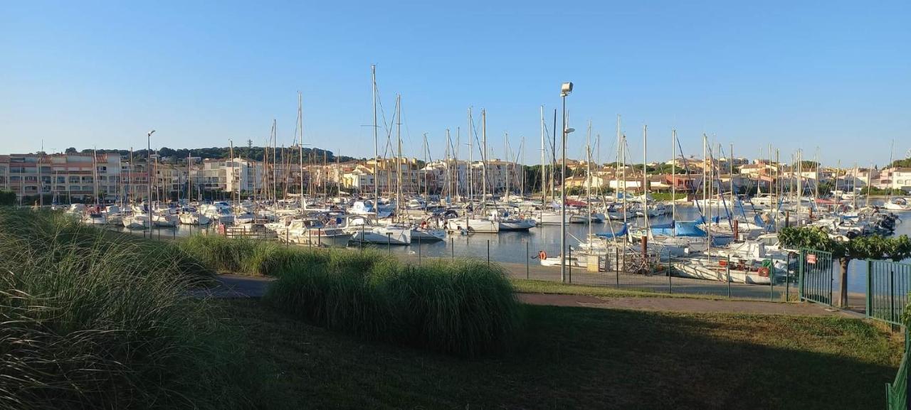 Appartement situé au Cap d'Agde proche plage Esterno foto